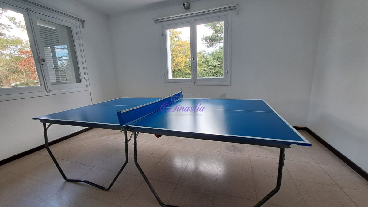 Apartamento ID.296 - Venta Apartamento de 2 dormitorios sobre Roosevelt, Punta del Este