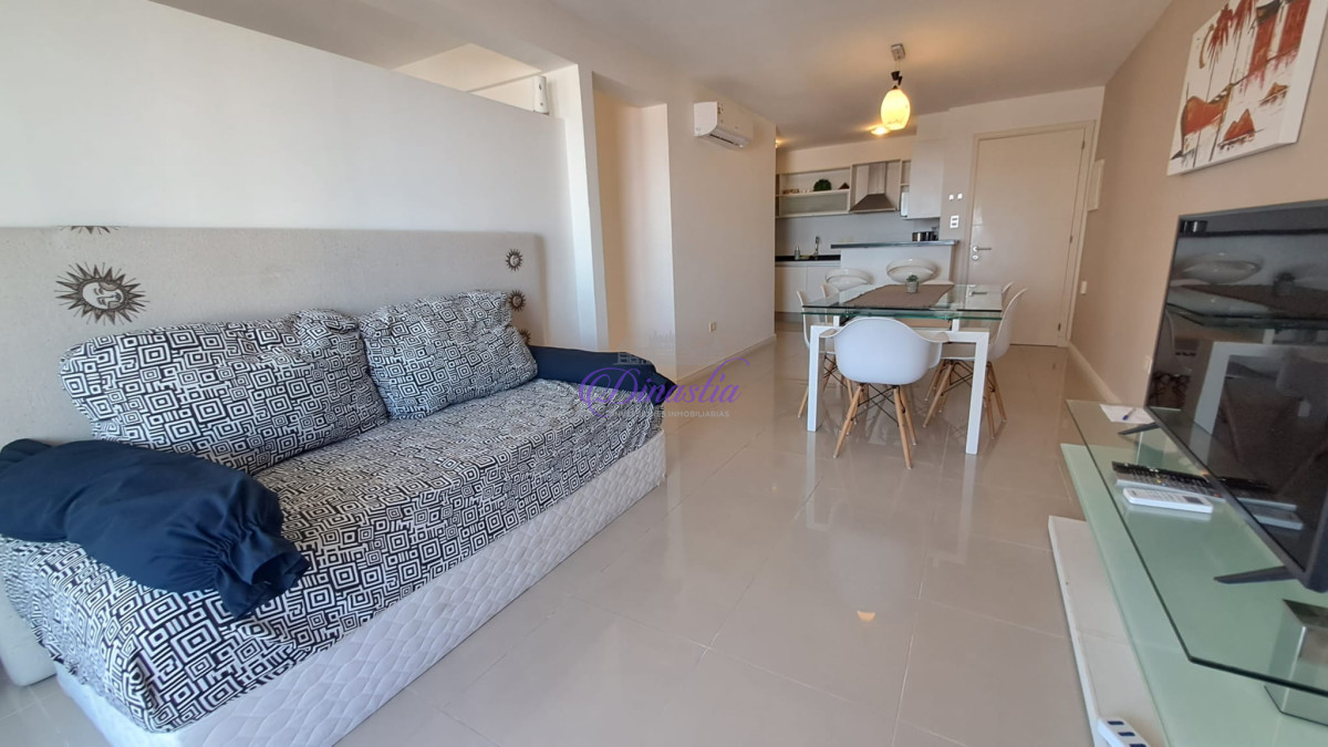 Apartamento ID.305 - Alquiler temporario Apartamento 2 dormitorios y medio en Parada 3, Punta del Este