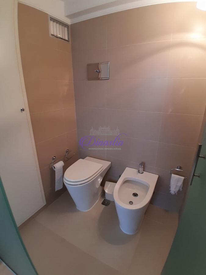 Apartamento ID.187 - Venta Apartamento 3 dorm y dependencia en Playa Brava, Punta del Este.