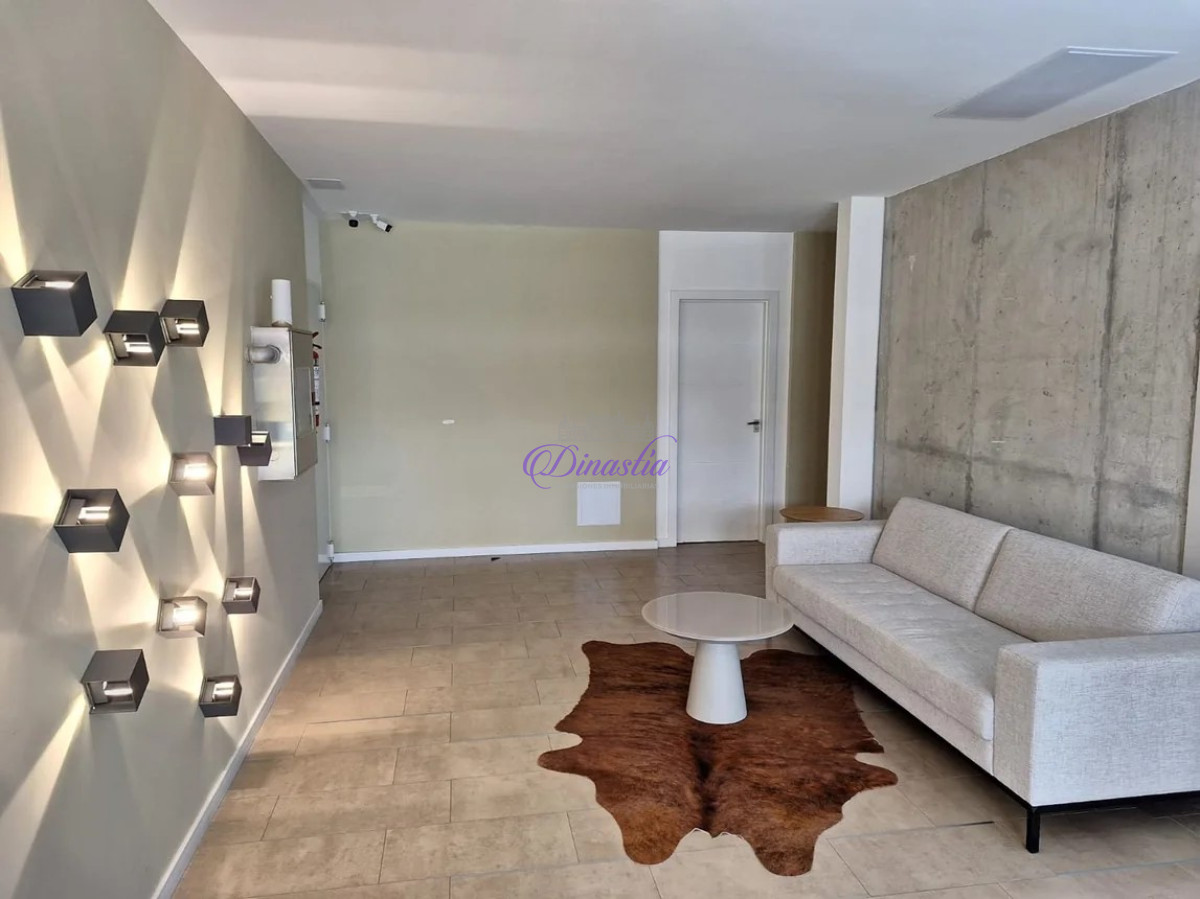 Apartamento ID.419 - Alquiler temporario Apartamento frente al mar de 1 dormitorio en Playa Mansa, Punta del Este