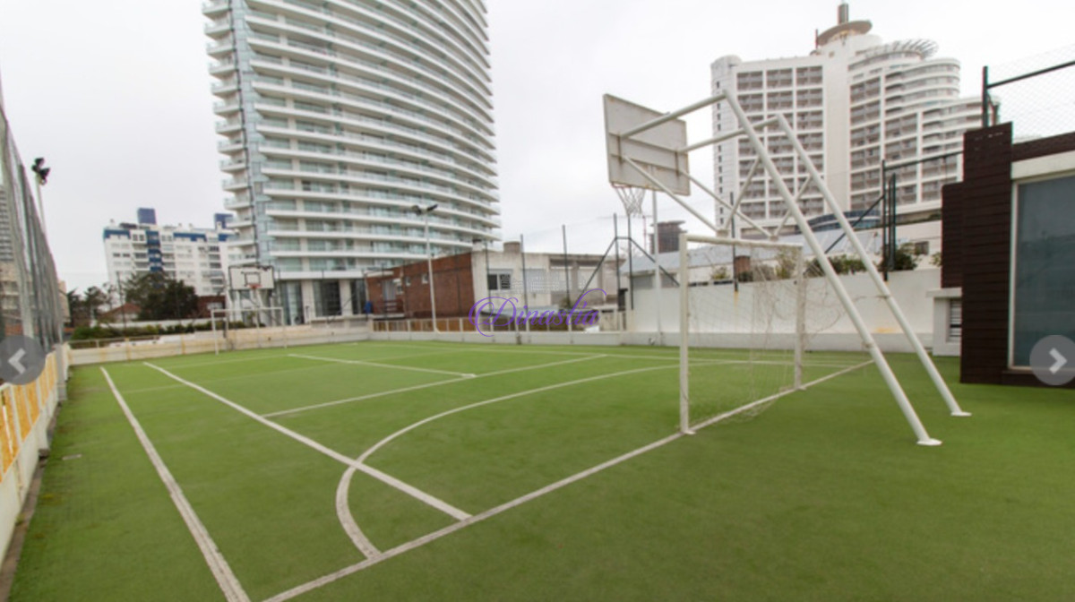 Apartamento ID.138 - Alquiler temporal Apartamento Premium de 3 dormitorios frente al mar Playa Mansa, Punta del Este