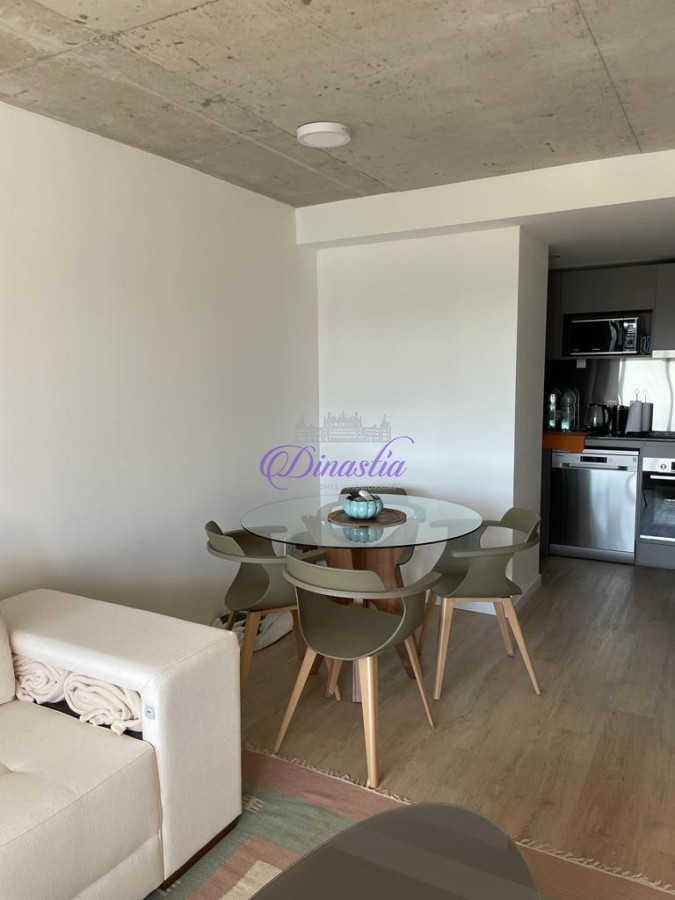 Apartamento ID.419 - Alquiler temporario Apartamento frente al mar de 1 dormitorio en Playa Mansa, Punta del Este