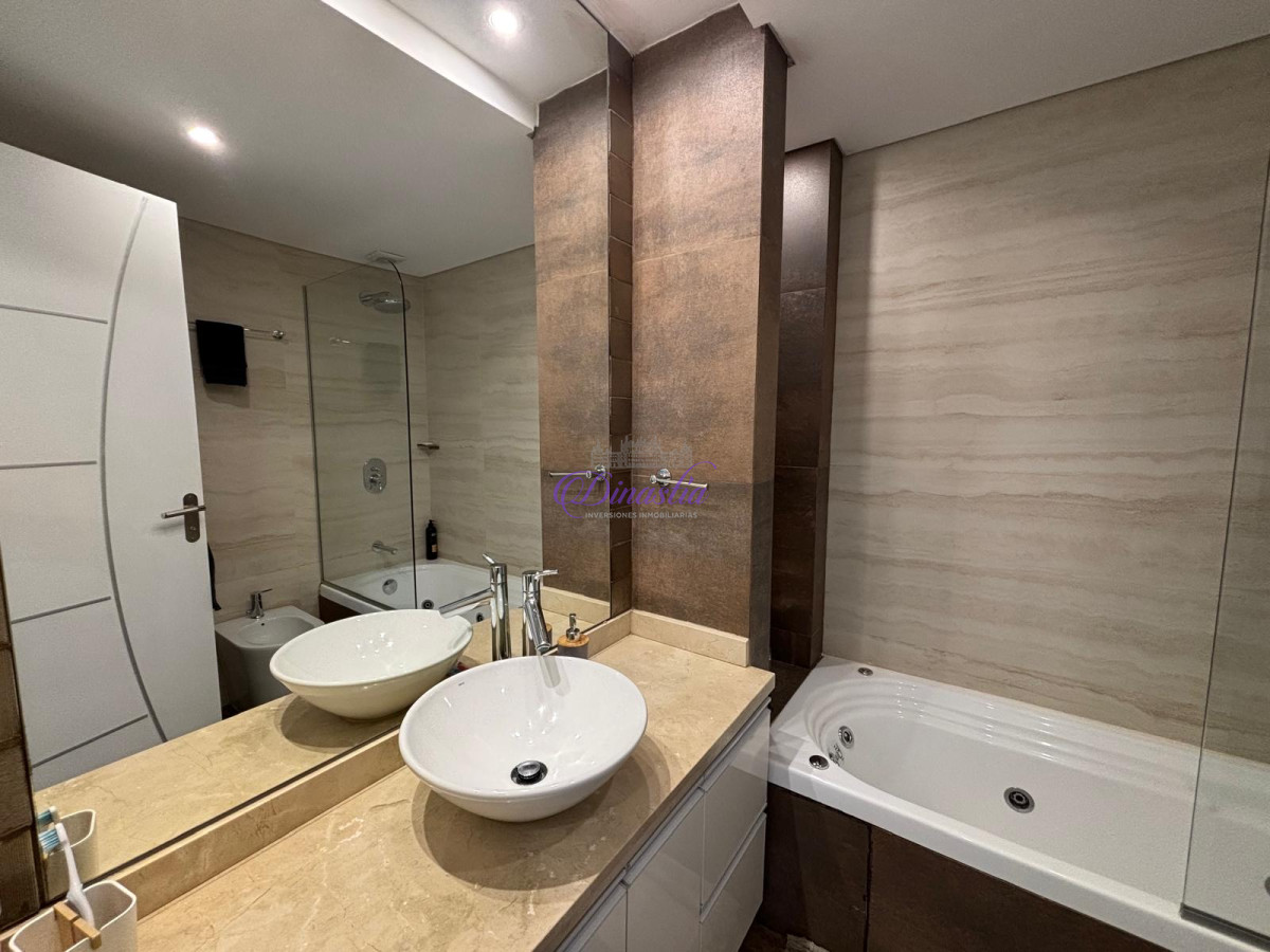 Apartamento ID.454 - Alquiler de Verano Apartamento de 2 dormitorios en Miami Bv. Playa Mansa, Punta del Este