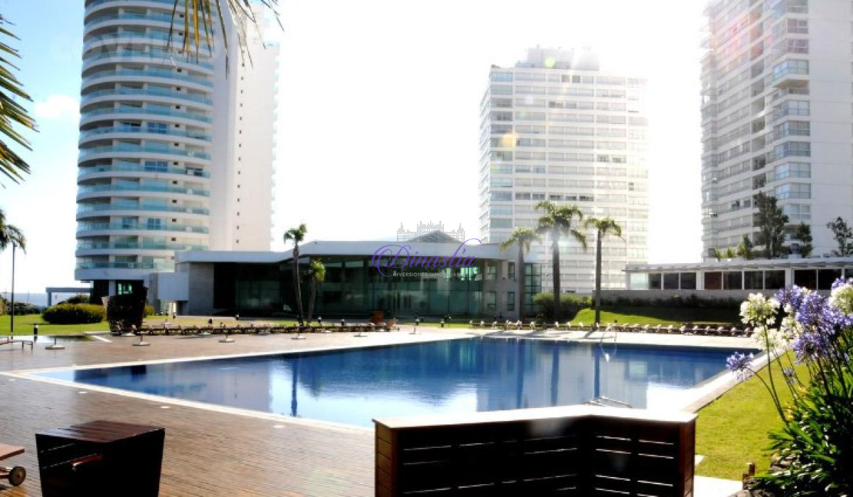 Apartamento ID.196 - Alquiler Apartamento 3 dormitorios en Playa Mansa, Punta del Este.