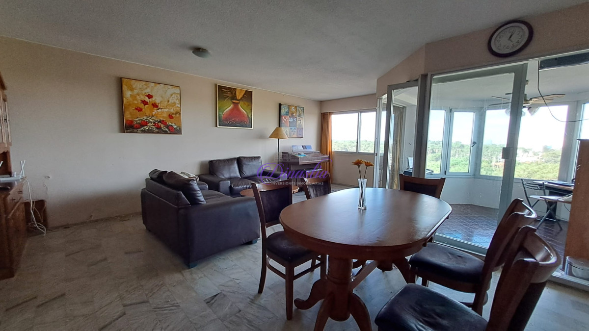 Apartamento ID.393 - Venta Apartamento de 3 dormitorios en Roosevelt, Punta del Este