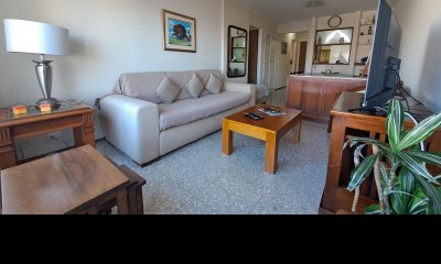Venta y Alquiler temporal Apartamento 1 y medio dormitorios en Península, Punta del Este.