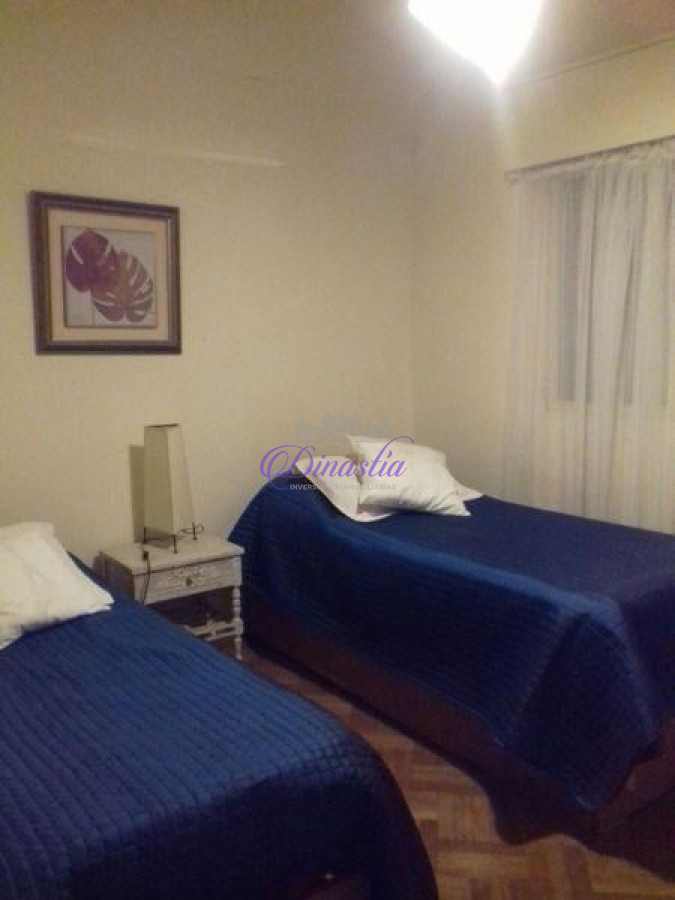 Casa ID.11 - Alquiler temporario Casa de 3 dormitorios en Playa Mansa, Punta del Este.