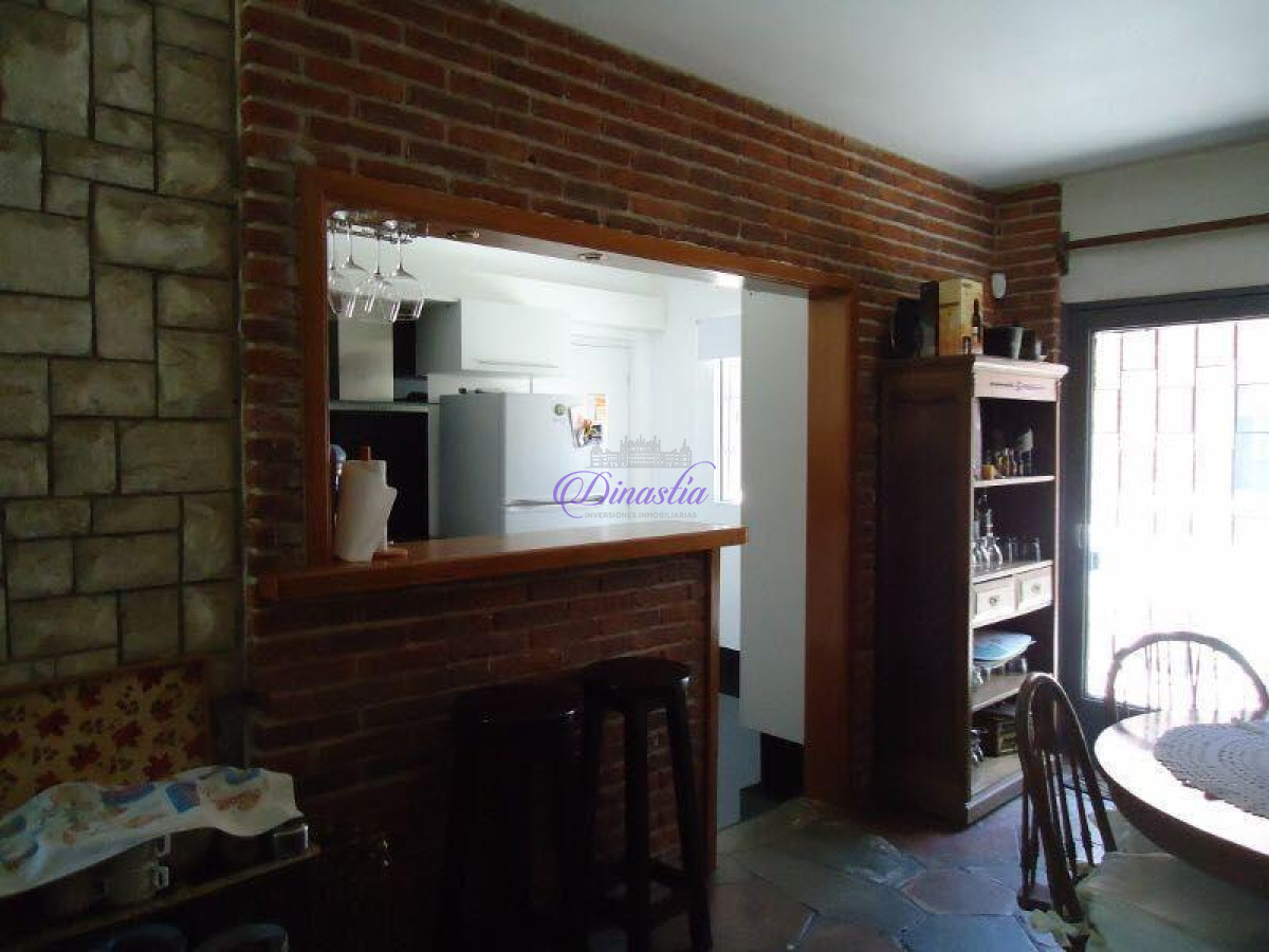 Casa ID.11 - Alquiler temporario Casa de 3 dormitorios en Playa Mansa, Punta del Este.