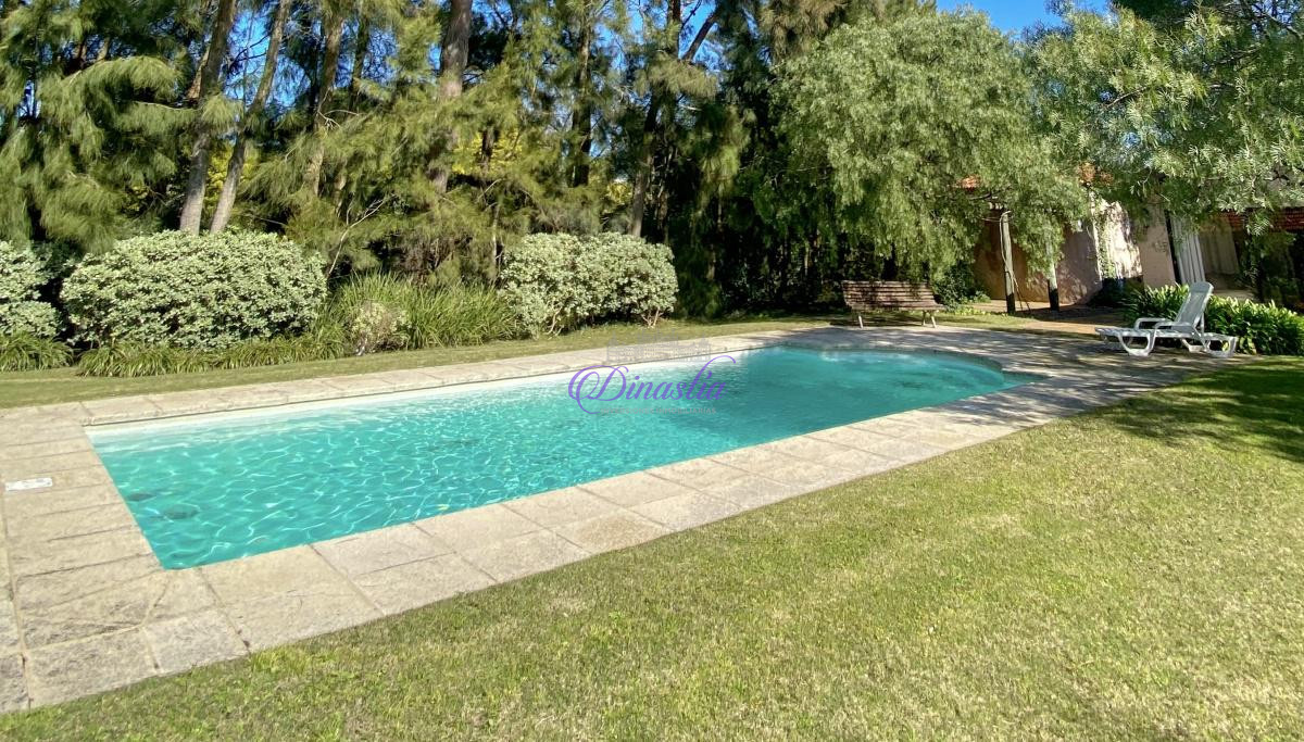 Casa ID.21 - Alquiler temporario Casa de 3 dormitorios en Rincon del Indio, Punta del Este.