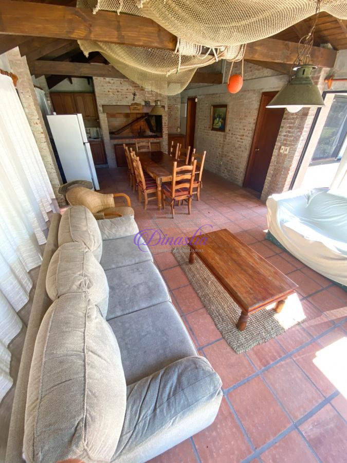 Casa ID.21 - Alquiler temporario Casa de 3 dormitorios en Rincon del Indio, Punta del Este.