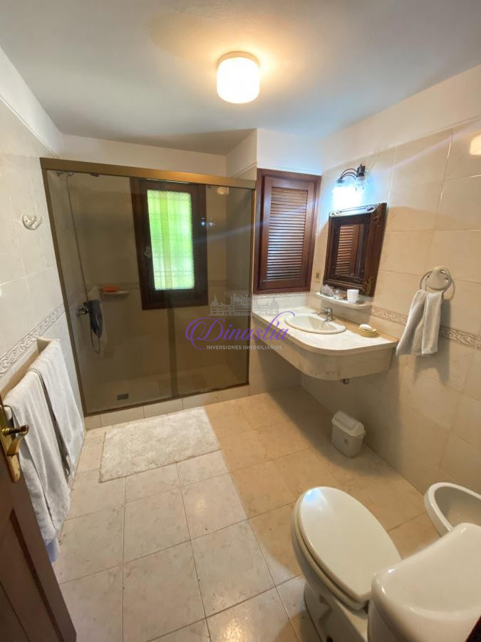 Casa ID.21 - Alquiler temporario Casa de 3 dormitorios en Rincon del Indio, Punta del Este.