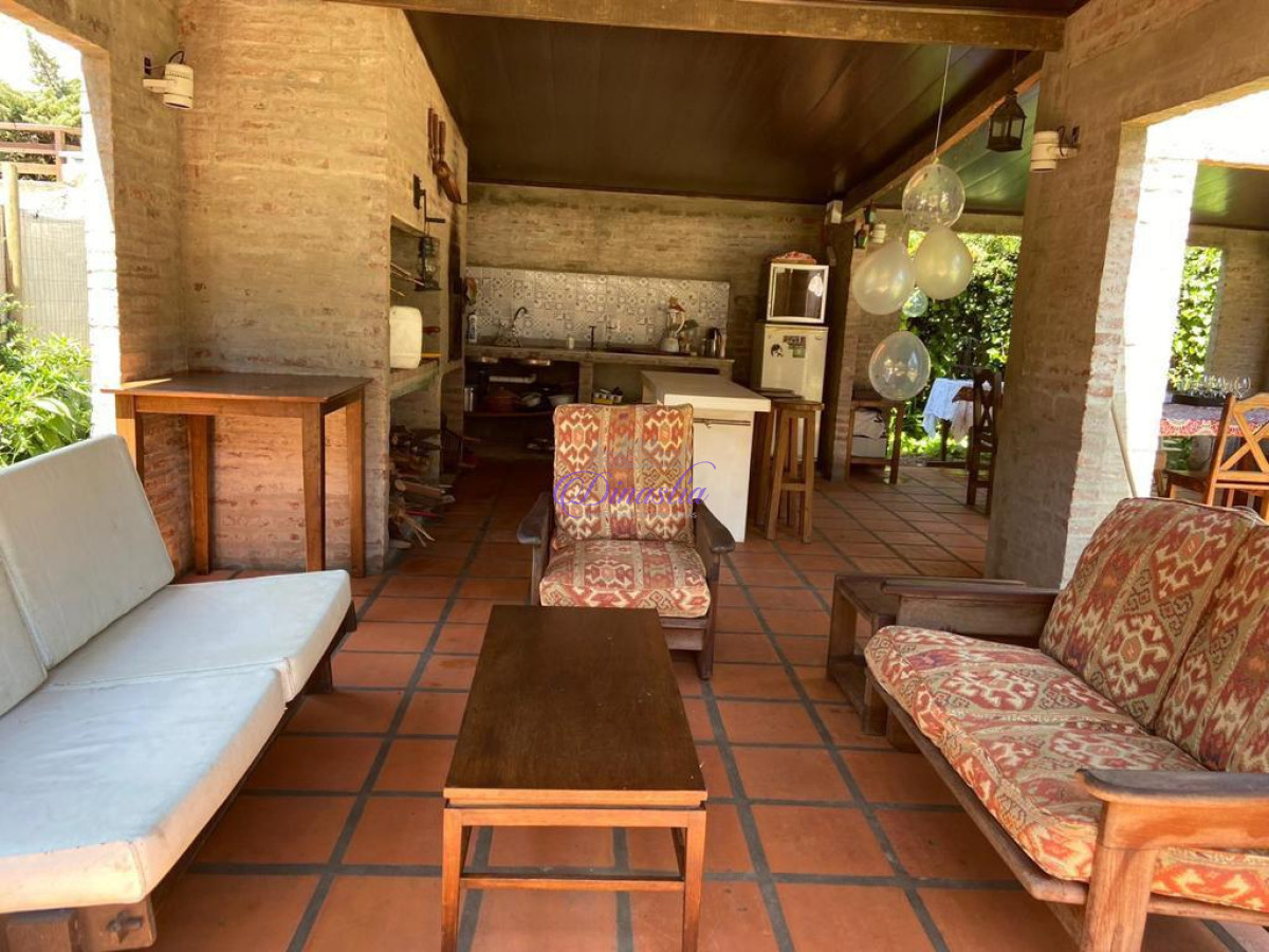 Casa ID.43 - Alquiler temporario Casa de 2 dormitorios en Playa Mansa, Punta del Este.