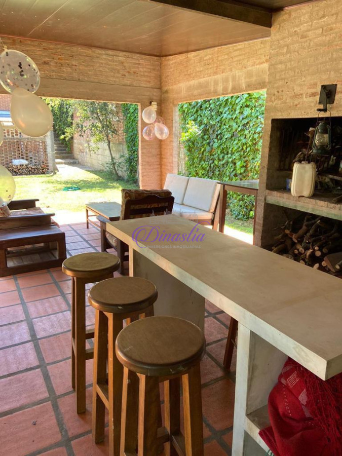 Casa ID.43 - Alquiler temporario Casa de 2 dormitorios en Playa Mansa, Punta del Este.