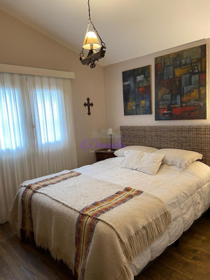 Casa ID.43 - Alquiler temporario Casa de 2 dormitorios en Playa Mansa, Punta del Este.