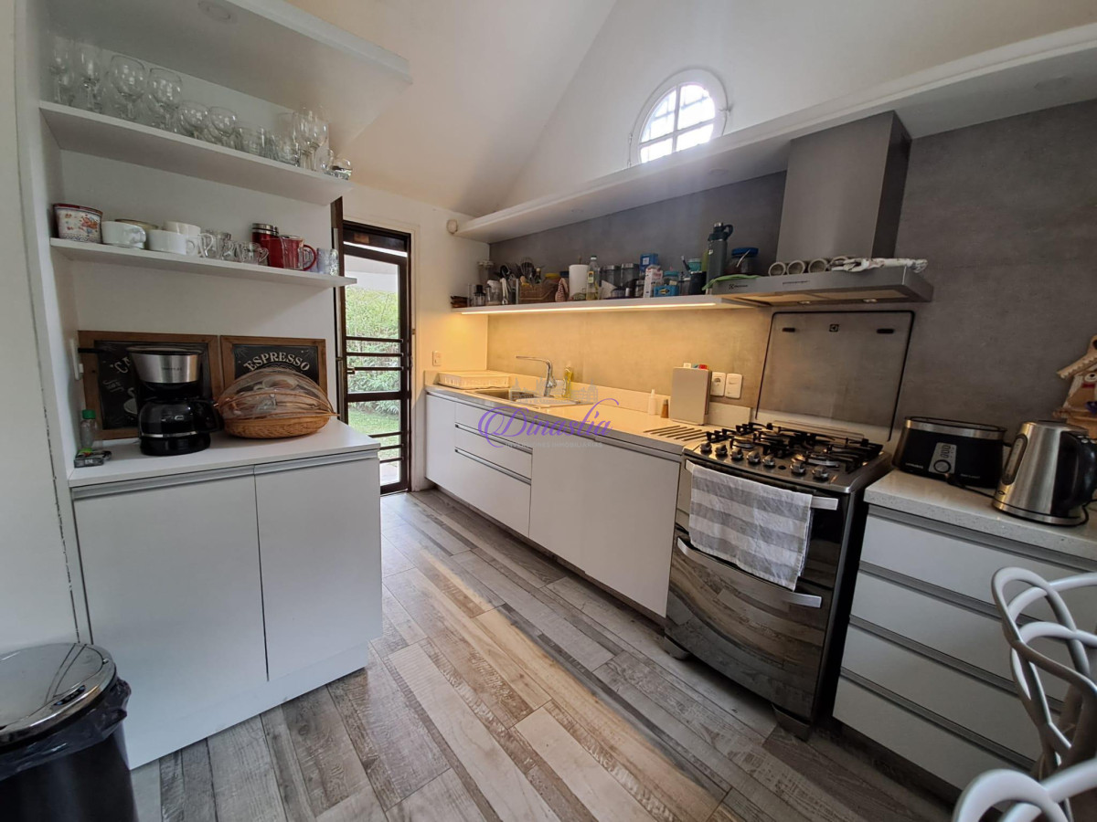 Casa ID.64 - Alquiler temporario Casa de 3 dormitorios en Pinares, Punta del Este.