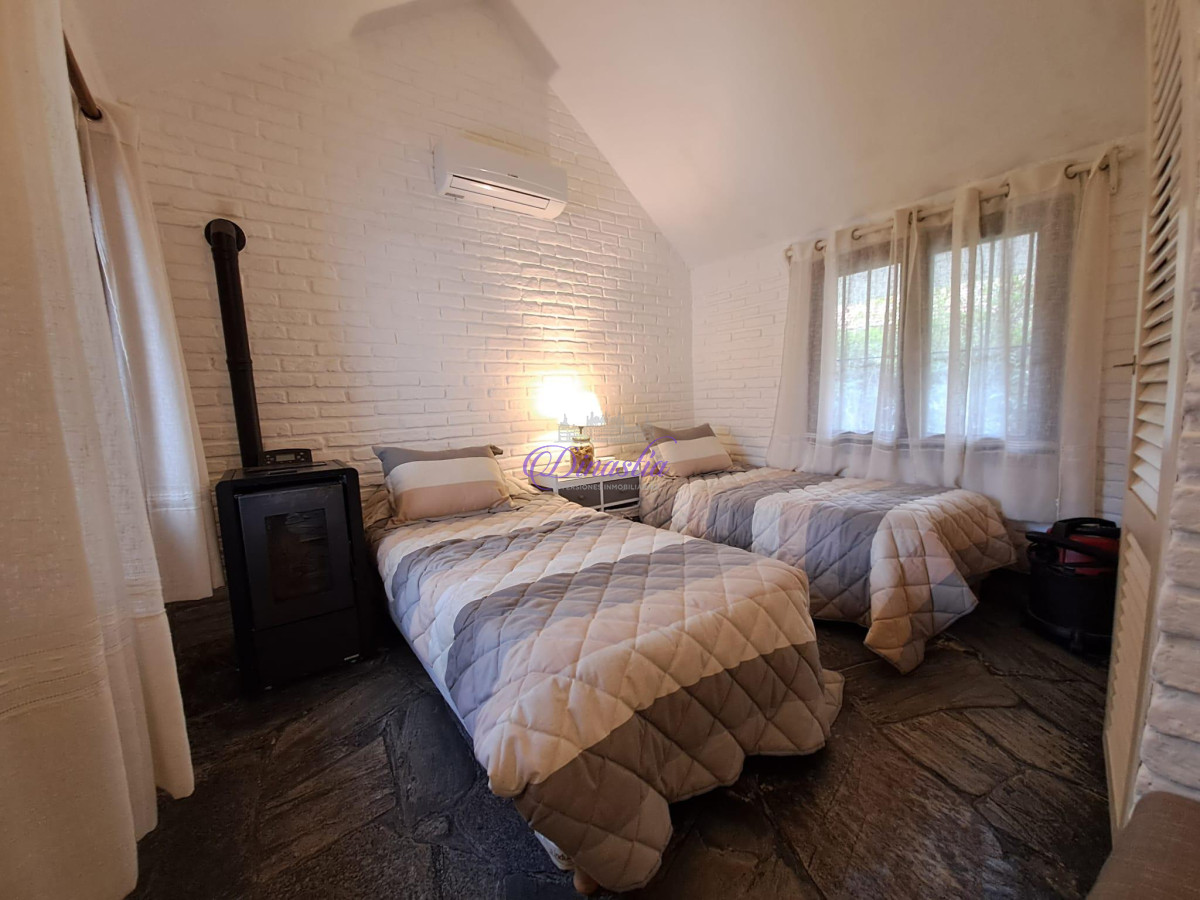 Casa ID.64 - Alquiler temporario Casa de 3 dormitorios en Pinares, Punta del Este.