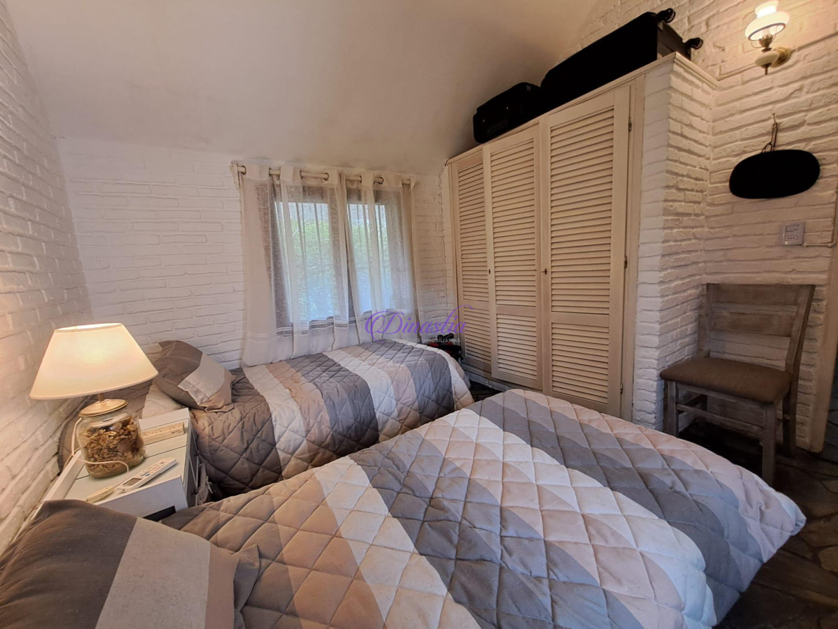 Casa ID.64 - Alquiler temporario Casa de 3 dormitorios en Pinares, Punta del Este.