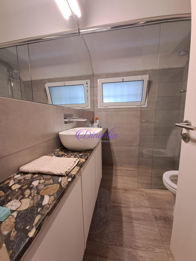 Casa ID.64 - Alquiler temporario Casa de 3 dormitorios en Pinares, Punta del Este.