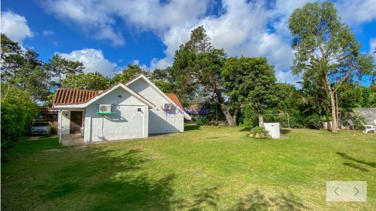 Casa ID.64 - Alquiler temporario Casa de 3 dormitorios en Pinares, Punta del Este.