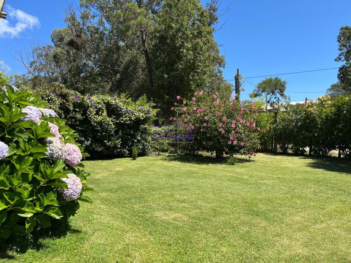 Casa ID.49 - Alquiler Temporario Casa de 3 dormitorios en La Barra, Maldonado.