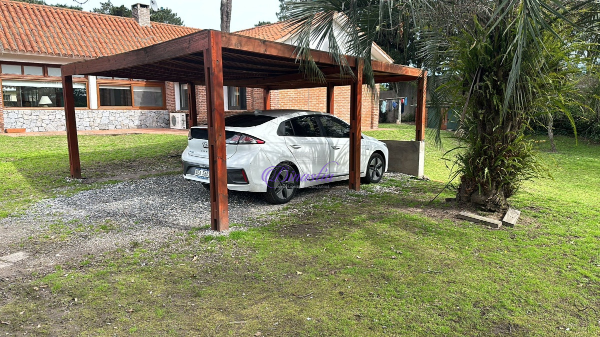 Casa ID.409 - Alquiler temporal Casa de 3 dormitorios en Jardines de Cordoba, Punta del Este