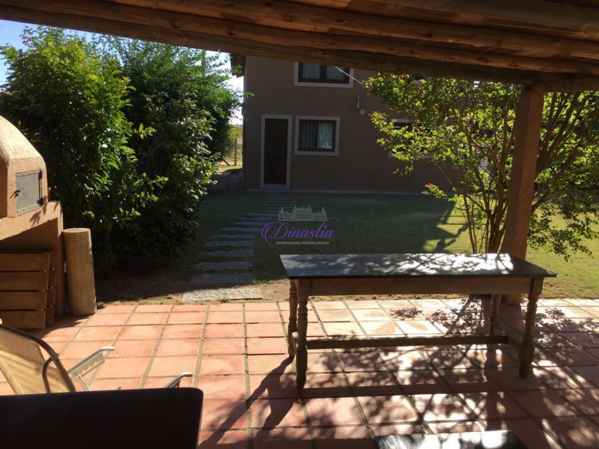 Casa ID.130 - Alquiler Casa 3 dormitorios a 50 metros del mar en Brio Bs As, Maldonado.