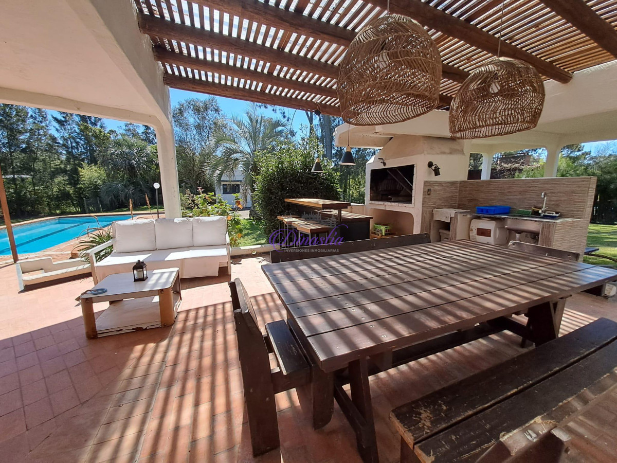 Casa ID.29 - Alquiler Temporario Casa de 4 dormitorios en Rincón del Indio, Punta del Este.