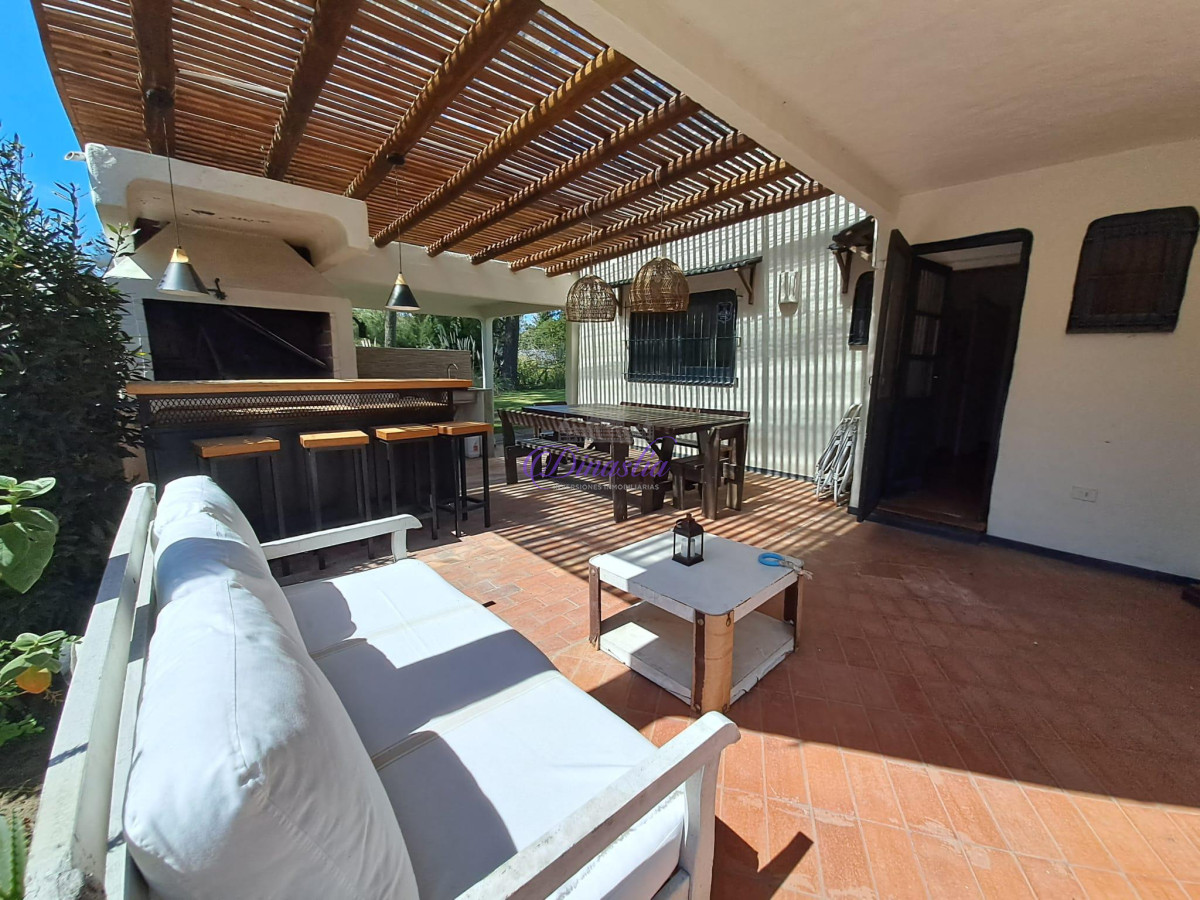 Casa ID.29 - Alquiler Temporario Casa de 4 dormitorios en Rincón del Indio, Punta del Este.