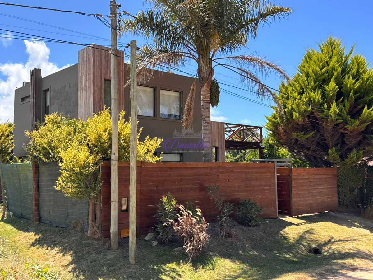 Casa ID.446 - Venta Casa de 3 dormitorios en Brio. Buenos Aires, Manantiales Punta del Este.