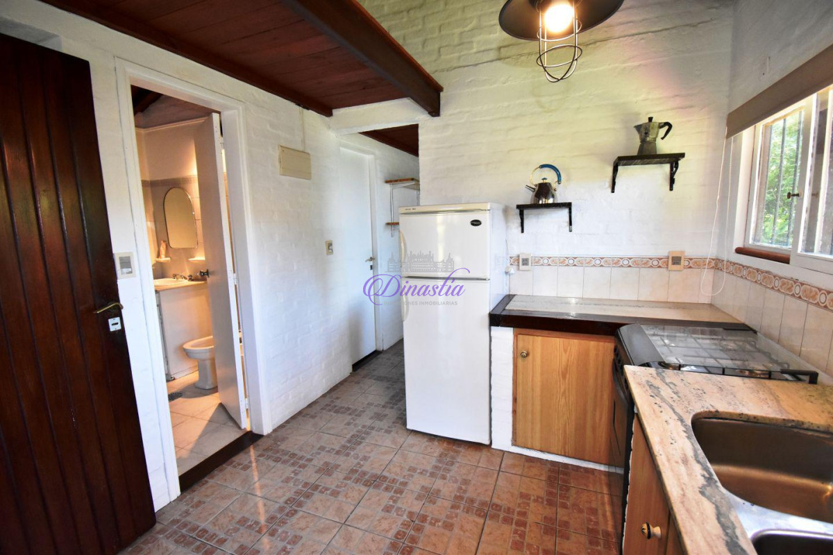 Casa ID.31 - Alquiler temporal Casa de 5 dormitorios en Pinares, Punta del Este.