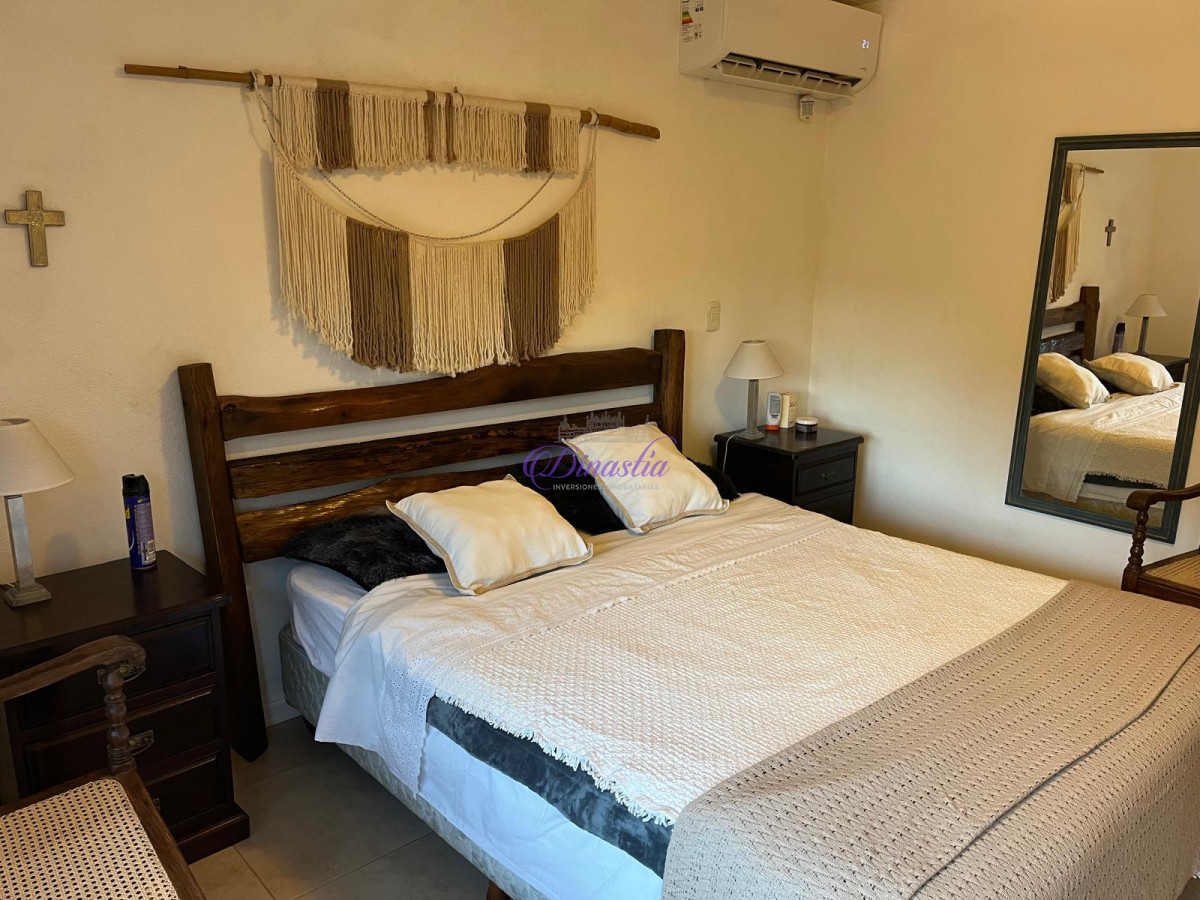 Casa ID.49 - Alquiler Temporario Casa de 3 dormitorios en La Barra, Maldonado.