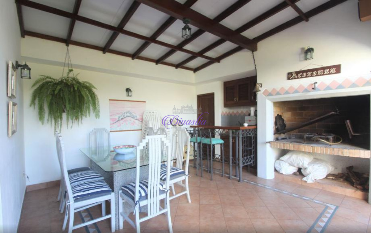 Casa ID.57 - Venta y Alquiler temporario Casa 4 dormitorios en Rincon del Indio, Punta del Este.