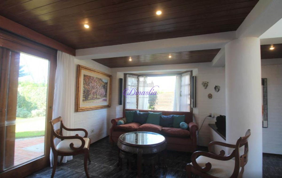 Casa ID.57 - Venta y Alquiler temporario Casa 4 dormitorios en Rincon del Indio, Punta del Este.