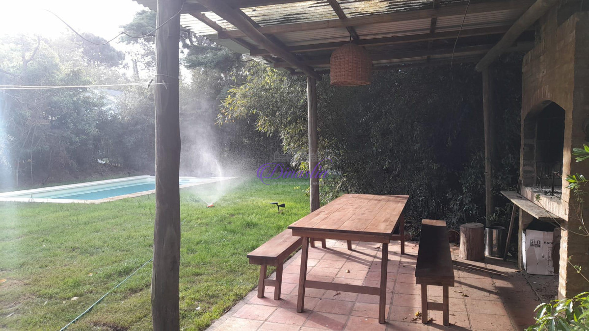 Casa ID.62 - Alquiler temporario Casa 4 dormitorios en Rincón del Indio, Punta del Este.