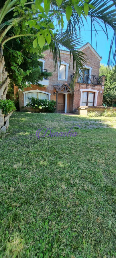 Casa ID.62 - Alquiler temporario Casa 4 dormitorios en Rincón del Indio, Punta del Este.