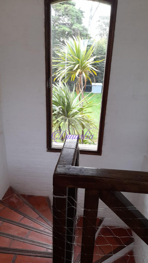 Casa ID.62 - Alquiler temporario Casa 4 dormitorios en Rincón del Indio, Punta del Este.