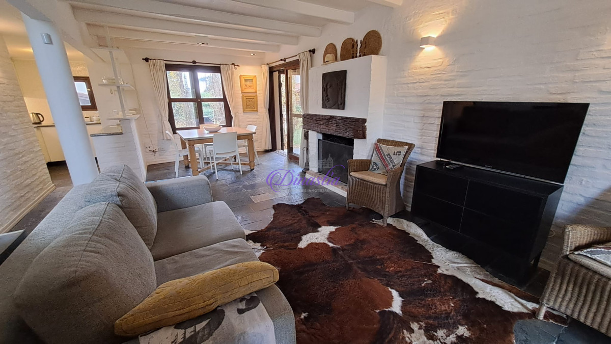 Casa ID.214 - Venta Casa 2 dormitorios en Barrio Privado de Pinares, Punta del Este