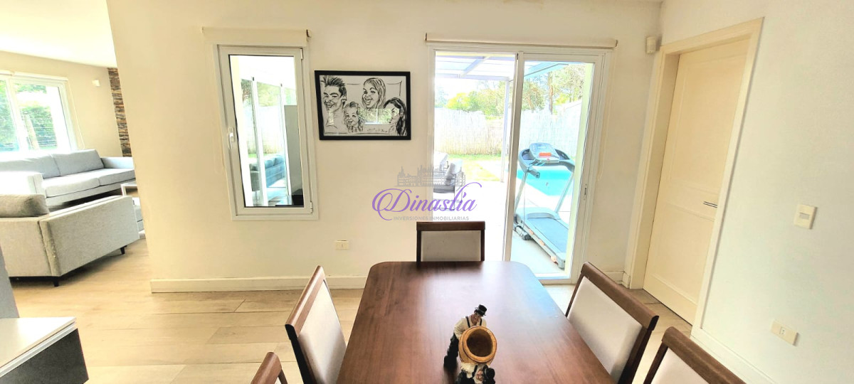 Casa ID.457 - Venta y Alquiler temporario Casa de 4 dormitorios en Marly, Punta del Este