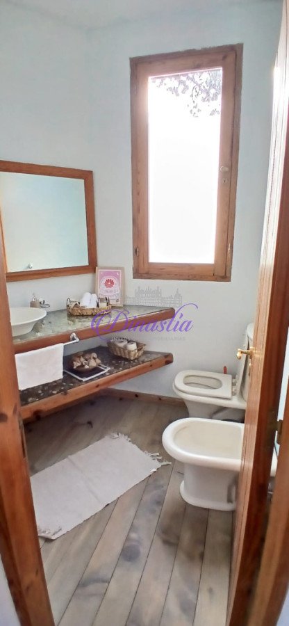 Casa ID.472 - Alquiler Temporal Casa 3 dormitorios y dependencia en Zona de La Arbolada, Punta del Este