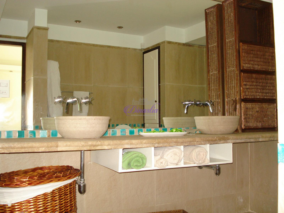 Casa ID.90 - Venta Casa de 4 dormitorios y dependencia en San Rafael, Punta del Este.
