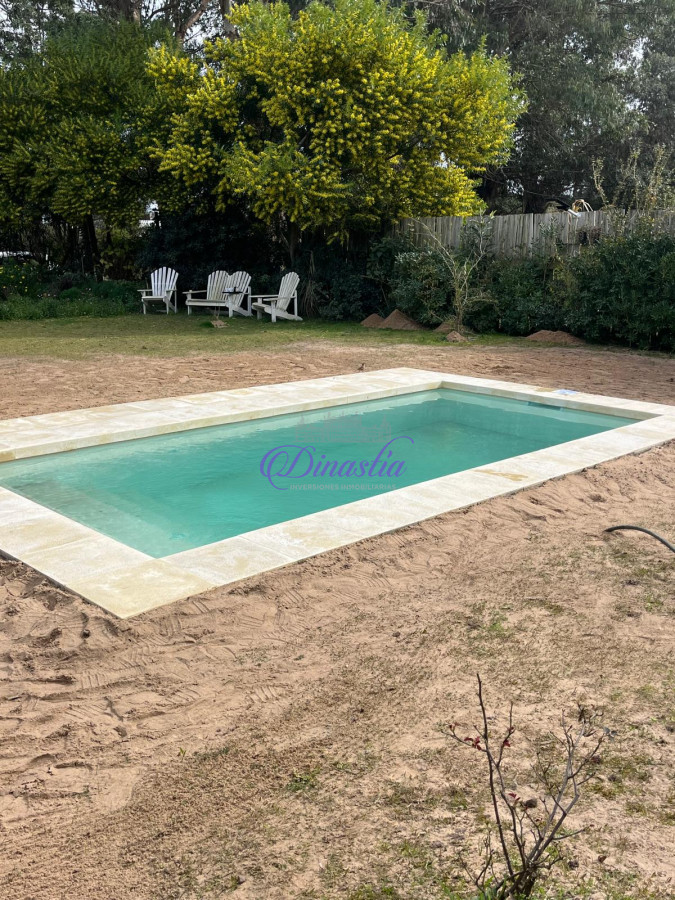 Casa ID.49 - Alquiler Temporario Casa de 3 dormitorios en La Barra, Maldonado.