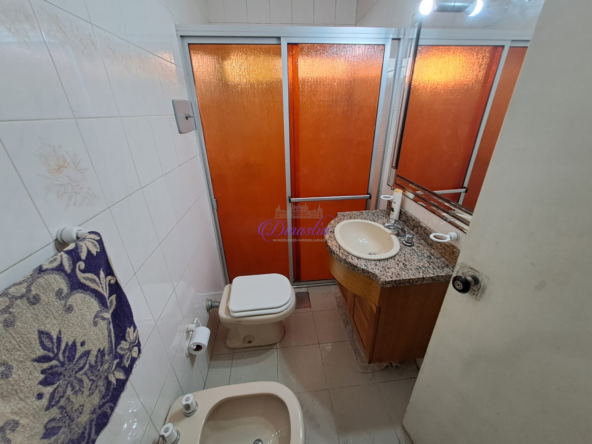 Casa ID.128 - Alquiler Anual Casa 3 dormitorios en Playa Mansa, Punta del Este