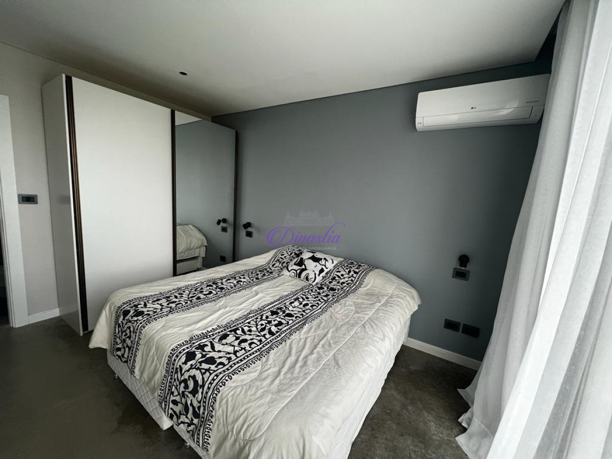 Casa ID.319 - Venta Casa de 4 dormitorios y dependencia en B° privado El Quijote, La Barra