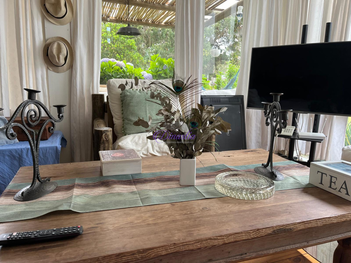 Casa ID.49 - Alquiler Temporario Casa de 3 dormitorios en La Barra, Maldonado.