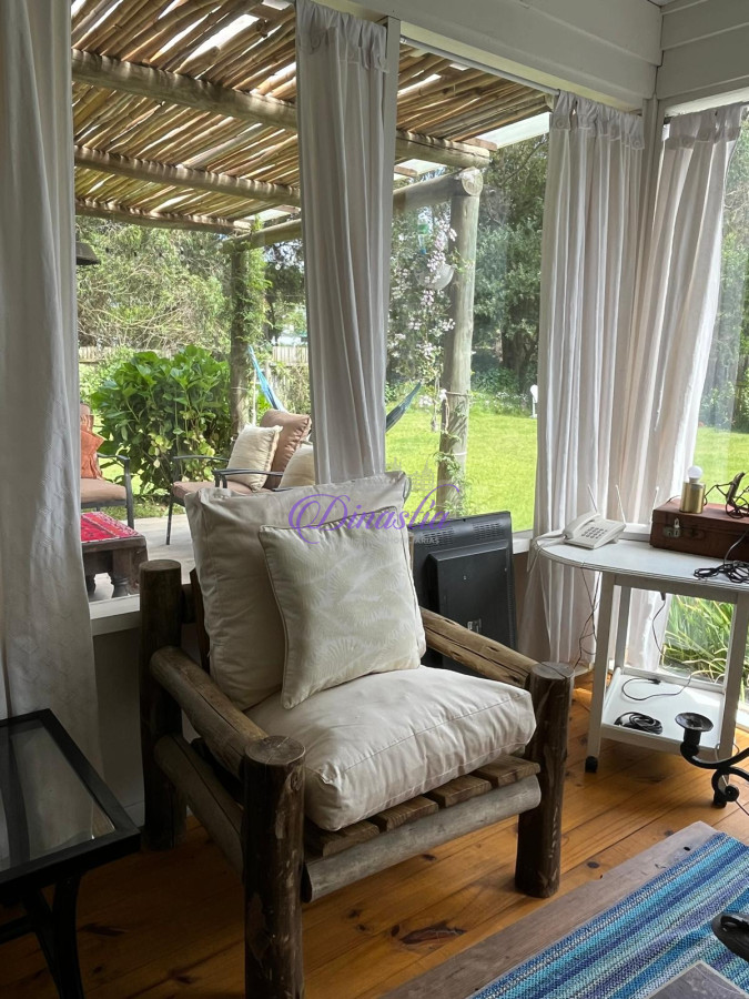 Casa ID.49 - Alquiler Temporario Casa de 3 dormitorios en La Barra, Maldonado.