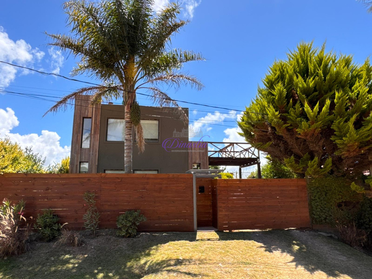 Casa ID.446 - Venta Casa de 3 dormitorios en Brio. Buenos Aires, Manantiales Punta del Este.