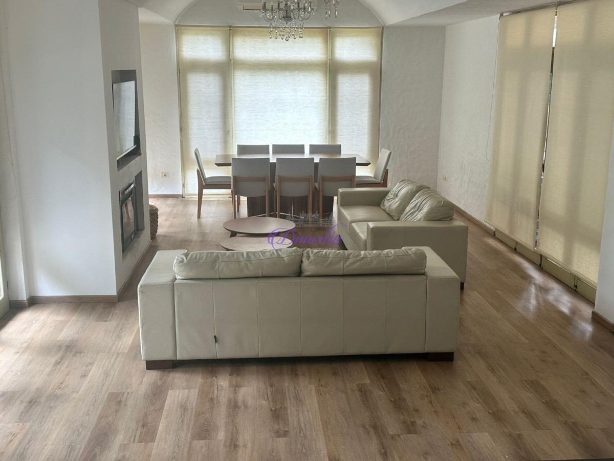 Casa ID.398 - Venta Casa 3 dormitorios y dependencia en Barrio Golf, Punta del Este
