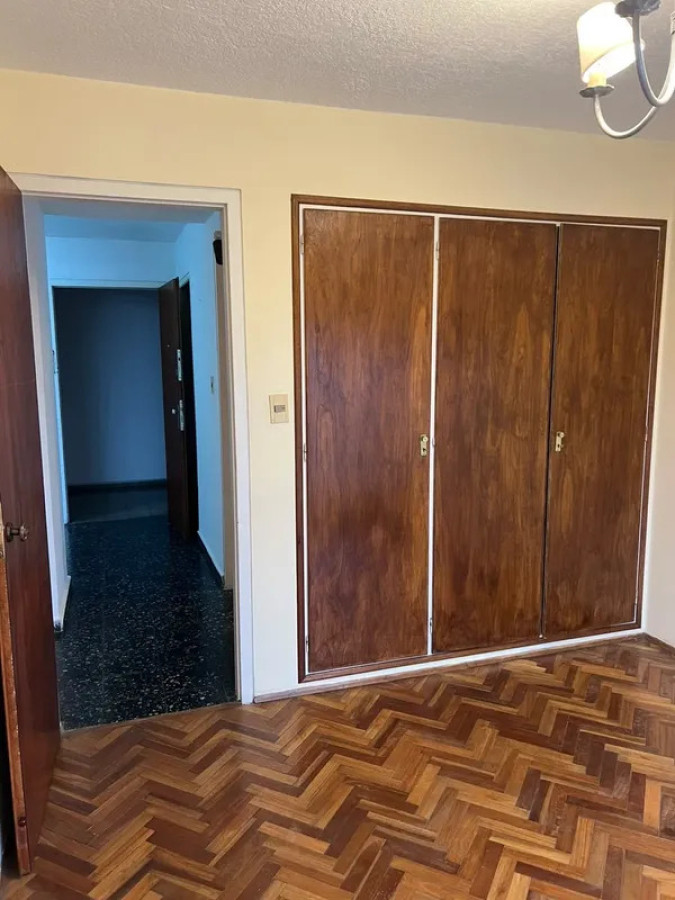 Apartamento ID.6778 - Alquiler Apartamento 1 Dormitorio Barrio Sur con balcon 