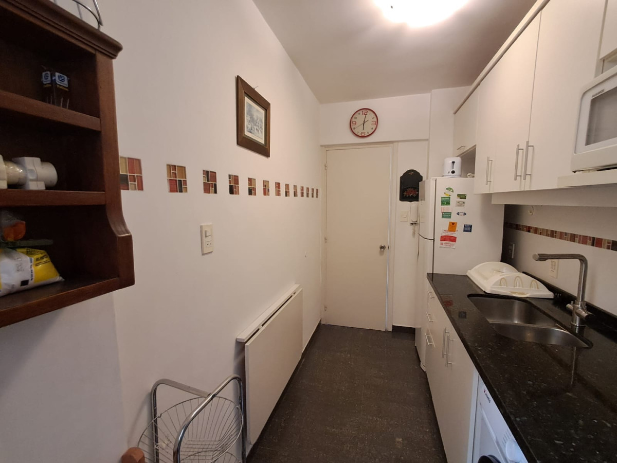Apartamento ID.4579 - Alquiler Apartamento Amoblado 2 Dormitorios Punta Carretas 