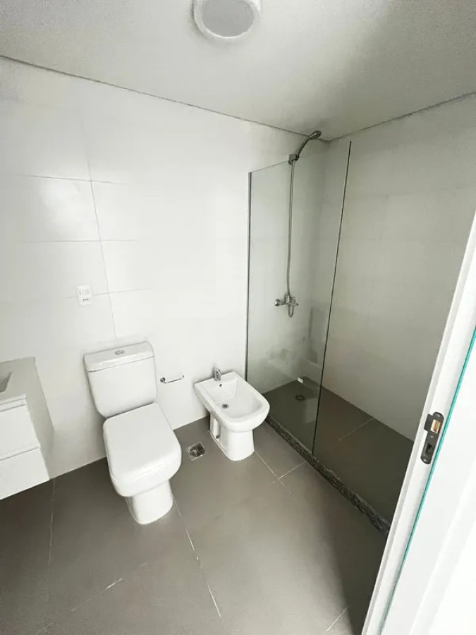 Apartamento ID.5999 - Venta con Renta Apartamento 1 Dormitorio Cordón Gran Terraza